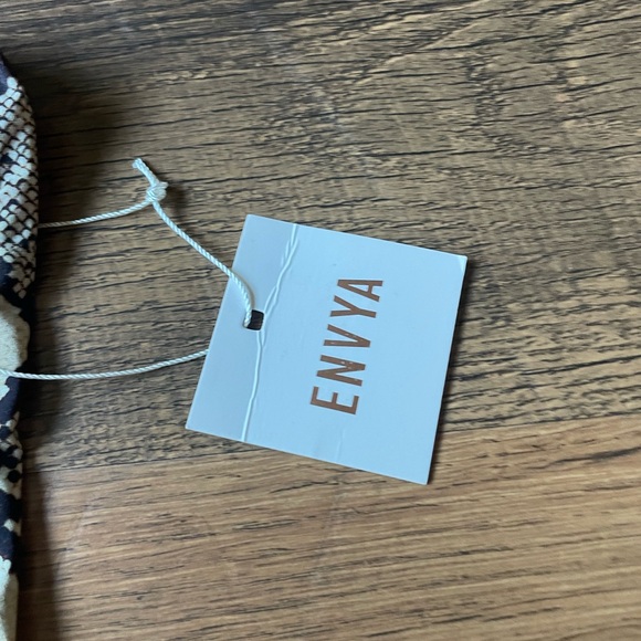 Size XS swim suit - Picture 2 of 5